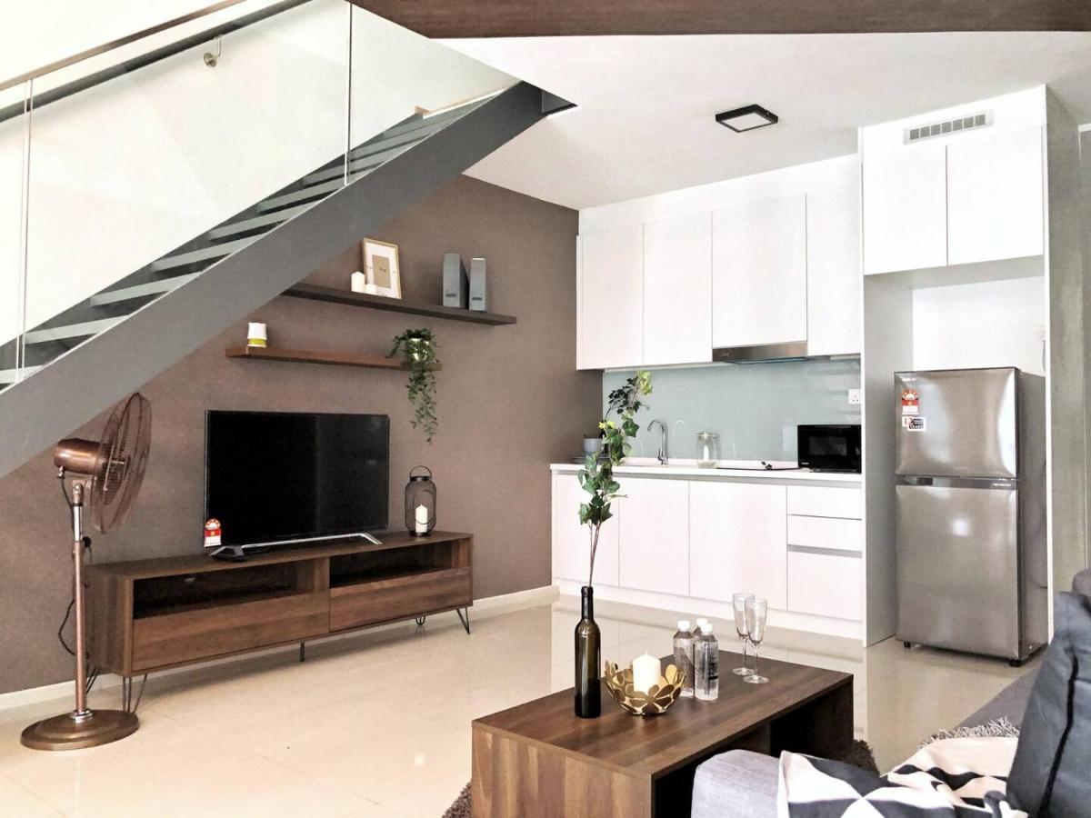 קואלה לומפור Modern Industrial Duplex Loft- Ekocheras-Mrt 3Pax מראה חיצוני תמונה