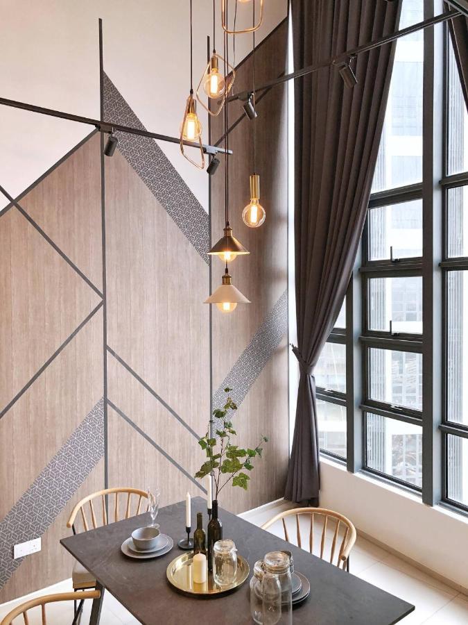 קואלה לומפור Modern Industrial Duplex Loft- Ekocheras-Mrt 3Pax מראה חיצוני תמונה